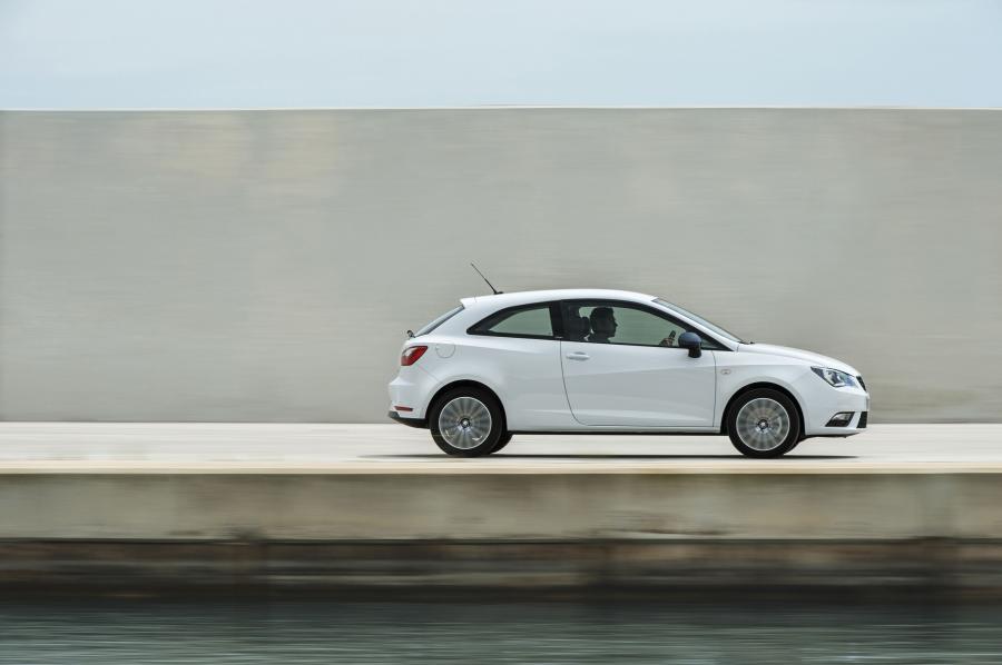  Seat Ibiza SC Connect 2015 года  (фото 5 из 9)